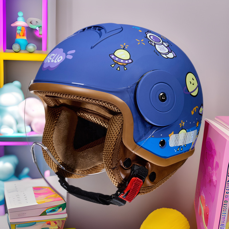 BYB Children Cartoon Helmet 3C - đánh giá và giá Kids Ride On Suitcase Scooter